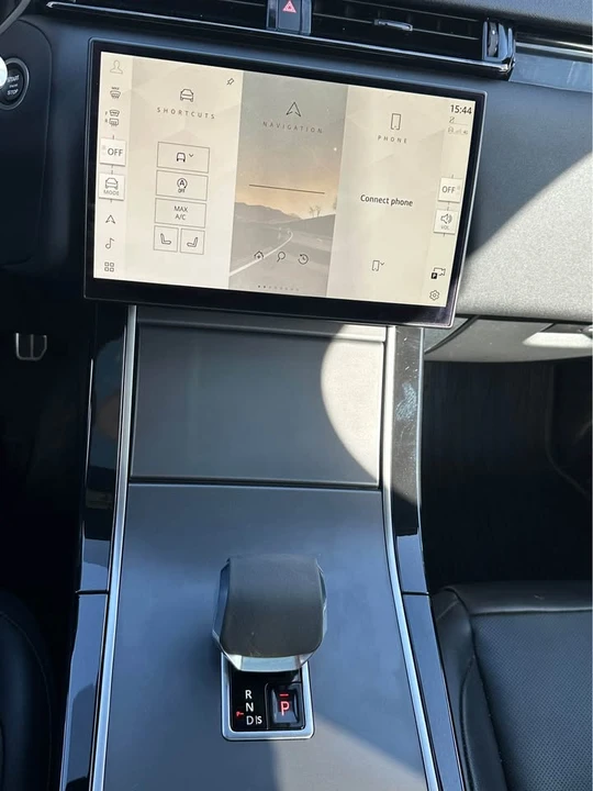 2024 Land Rover Range Rover Velar - Image 13 of 20