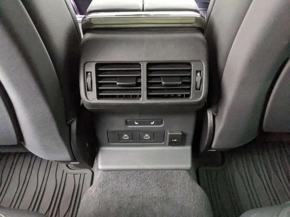 2024 Land Rover Range Rover Velar - Image 15 of 20