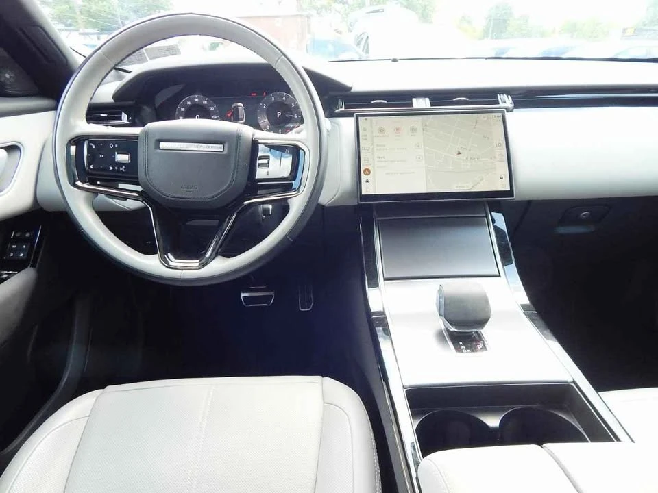 2024 Land Rover Range Rover Velar - Image 13 of 20