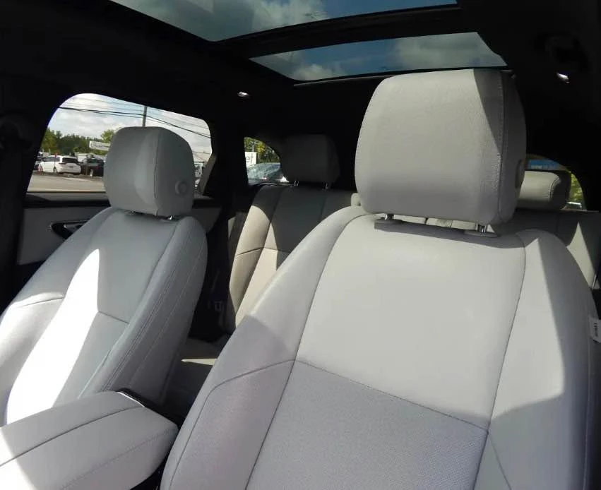 2024 Land Rover Range Rover Velar - Image 4 of 7