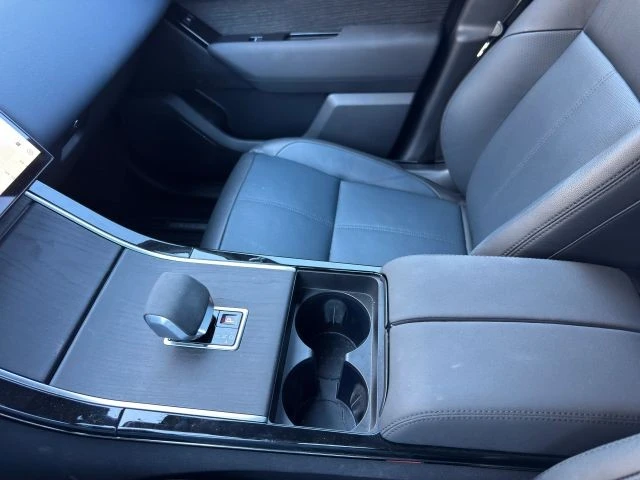 2024 Land Rover Range Rover Velar - Image 20 of 21