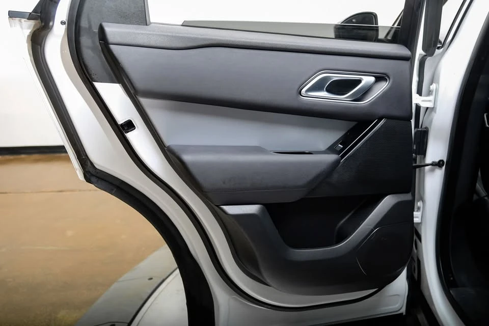 2024 Land Rover Range Rover Velar - Image 11 of 20