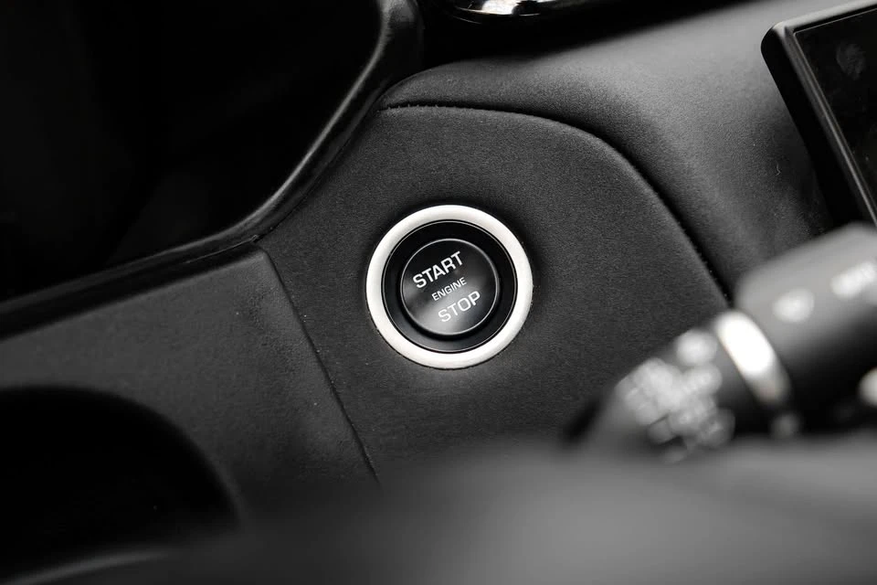 2024 Land Rover Range Rover Velar - Image 13 of 20