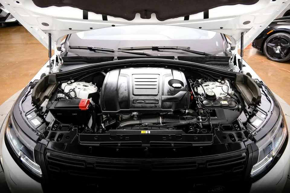 2024 Land Rover Range Rover Velar - Image 4 of 20