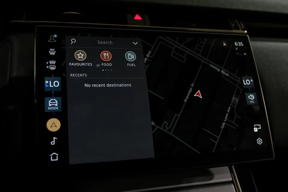 2024 Land Rover Range Rover Velar - Image 13 of 20