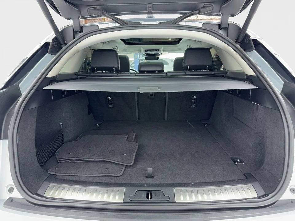 2024 Land Rover Range Rover Velar - Image 19 of 21