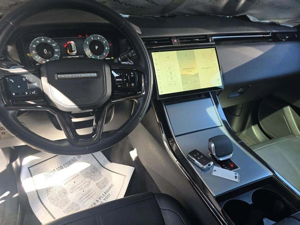 2024 Land Rover Range Rover Velar - Image 6 of 10