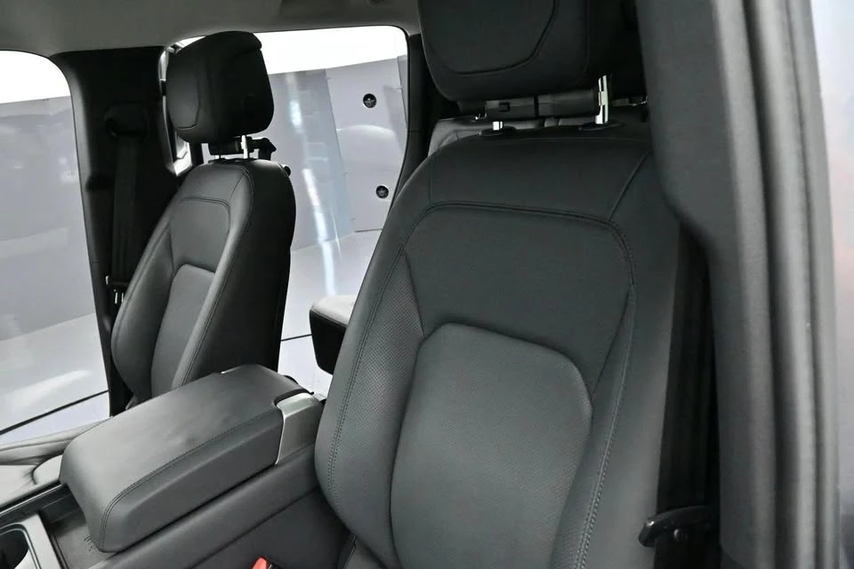 2024 Land Rover Defender L663 - Image 12 of 15