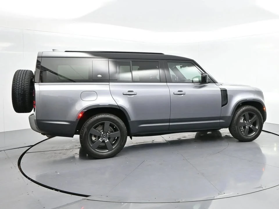 2024 Land Rover Defender L663 - Image 5 of 15
