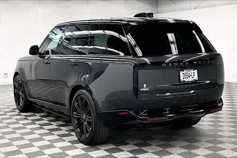 2024 Land Rover Range Rover L460 - Image 3 of 17