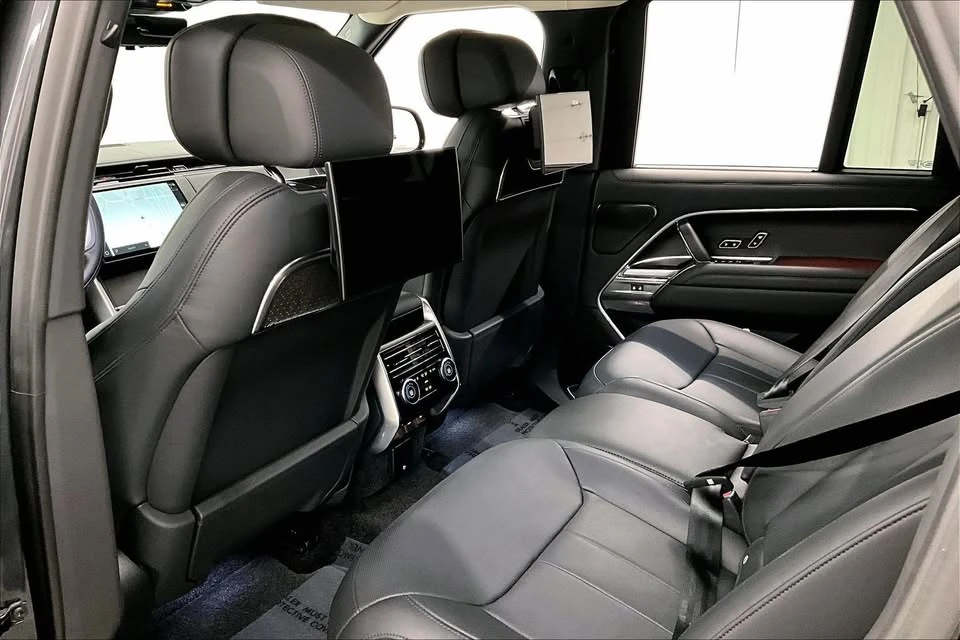 2024 Land Rover Range Rover L460 - Image 13 of 17