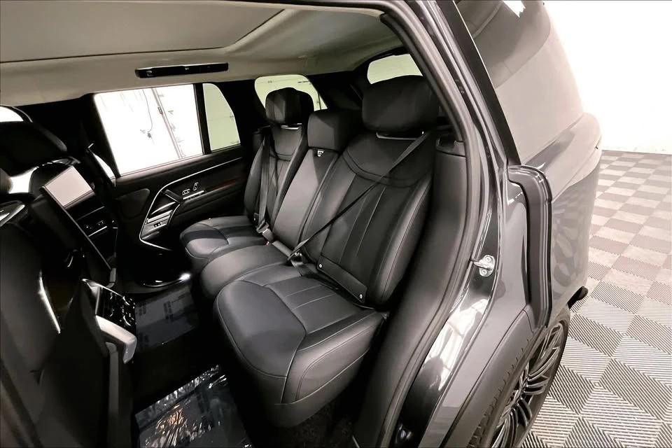 2024 Land Rover Range Rover L460 - Image 11 of 17