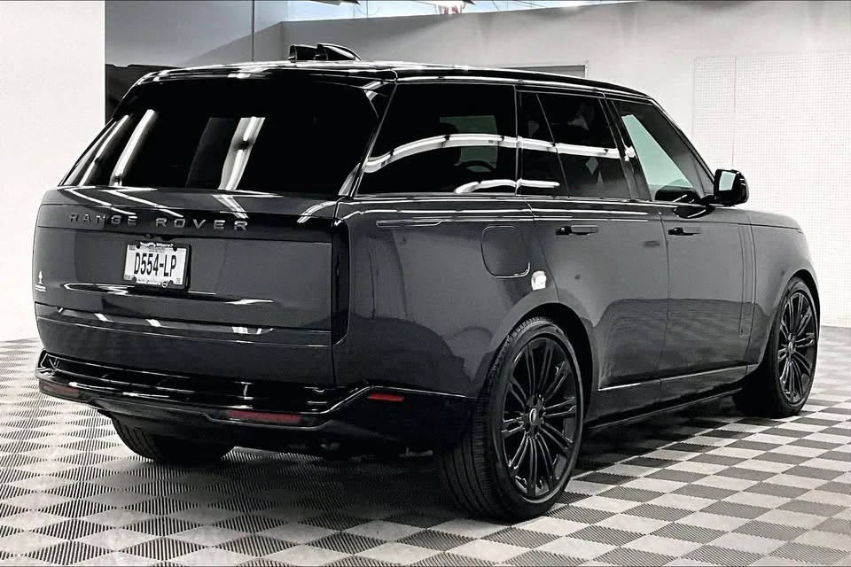 2024 Land Rover Range Rover L460 - Image 2 of 17