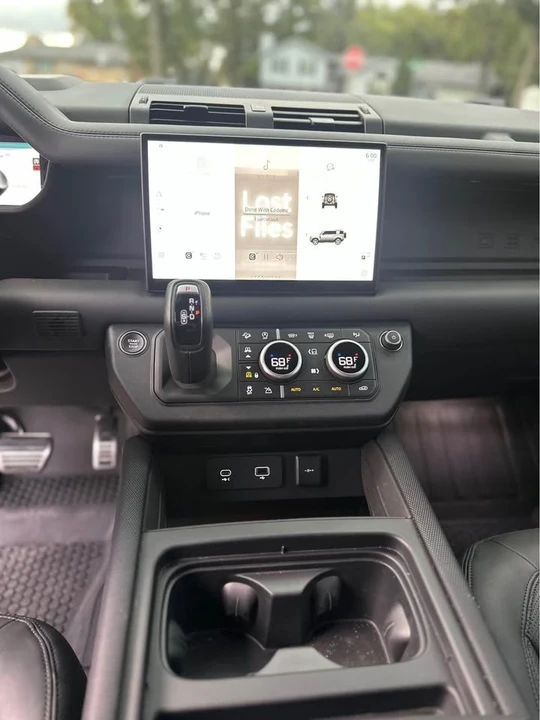2024 Land Rover Defender L663 - Image 11 of 14