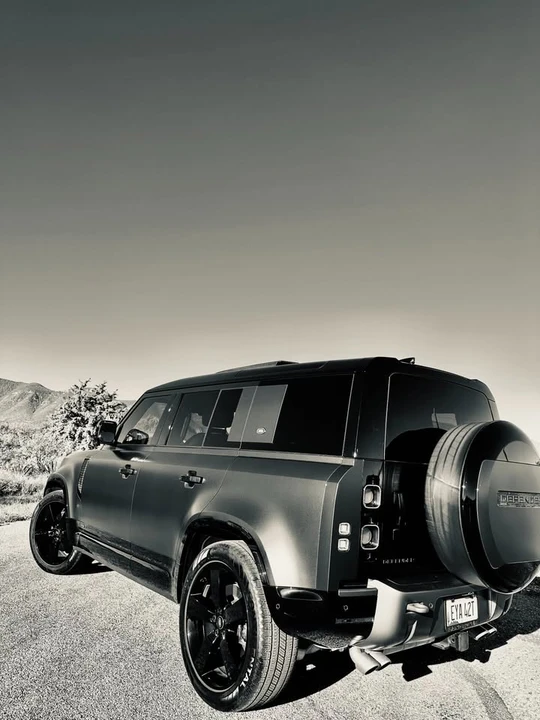 2024 Land Rover Defender V8 - Image 16 of 19