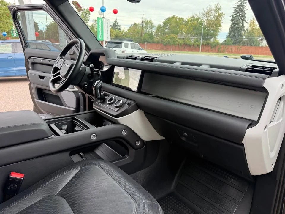 2024 Land Rover Defender L663 - Image 16 of 18