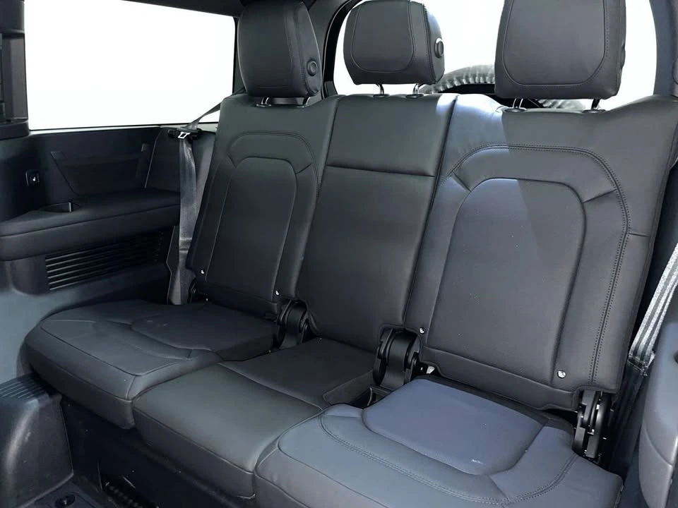 2024 Land Rover Defender L663 - Image 17 of 19