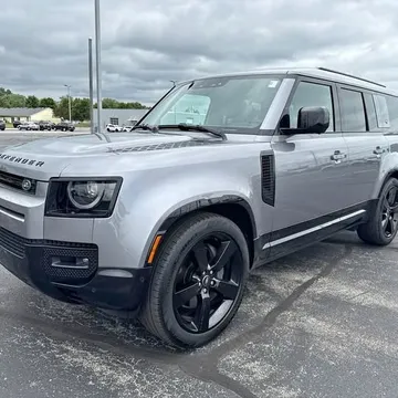 2024 Land Rover Defender 130 X-Dynamic SE