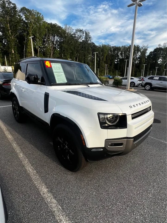 2024 Land Rover Defender L663 - Image 2 of 9