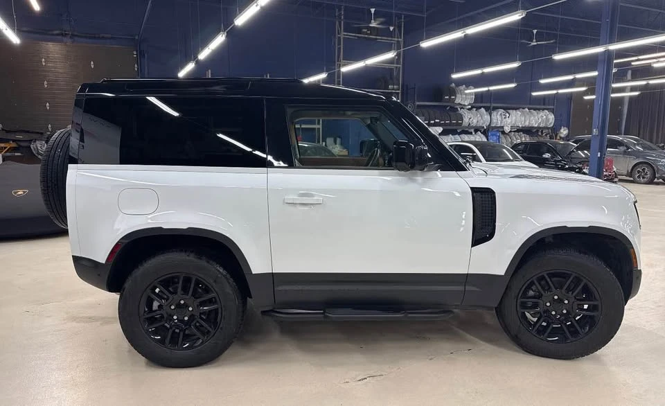 2024 Land Rover Defender L663 - Image 3 of 10