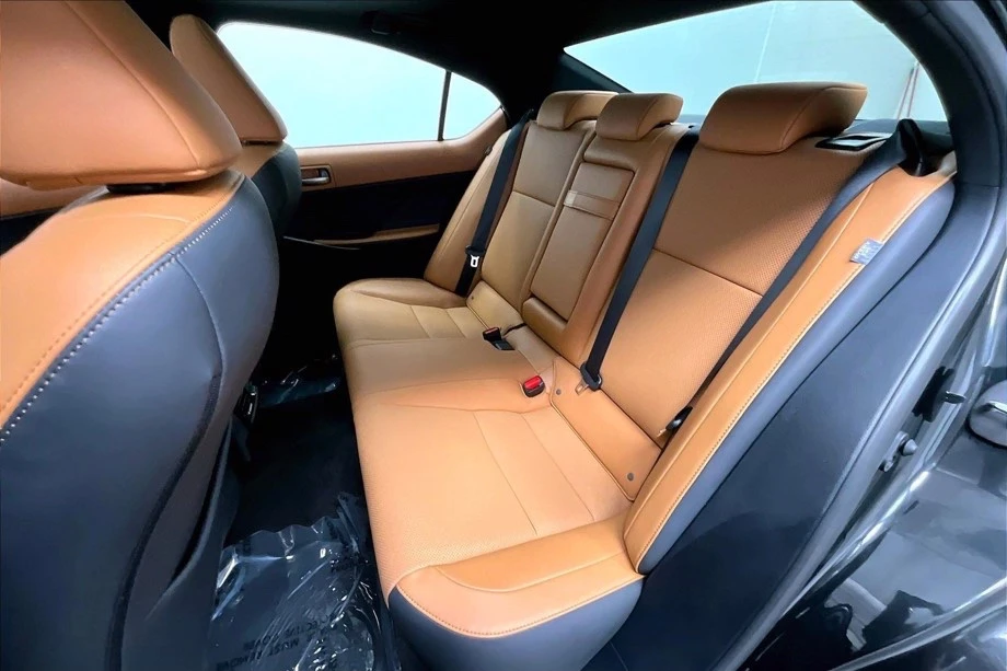 2024 Lexus IS 3rd Gen - Image 14 of 17