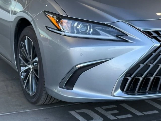 2024 Lexus ES 7th Gen - Image 8 of 31