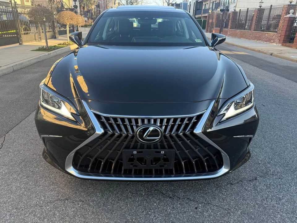 2024 Lexus ES 7th Gen - Image 4 of 20