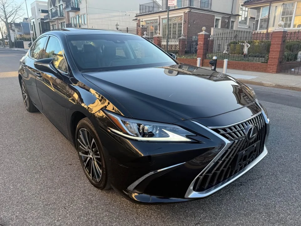 2024 Lexus ES 7th Gen - Image 6 of 20