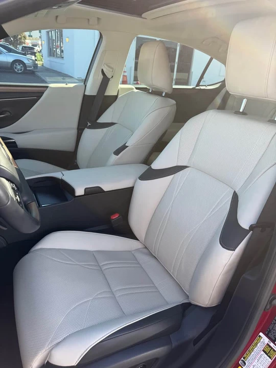 2024 Lexus ES 7th Gen - Image 6 of 12