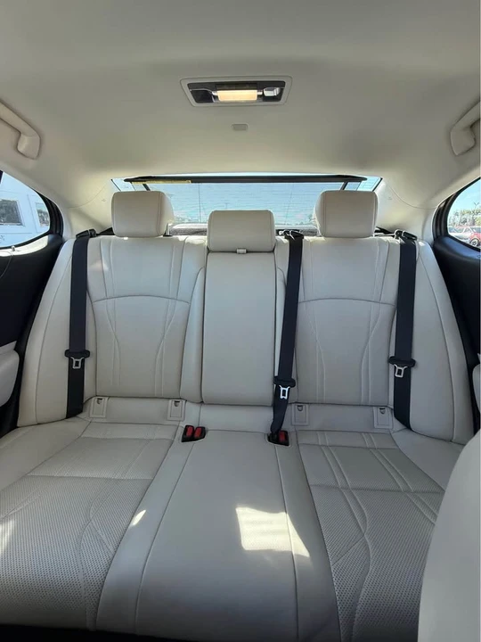 2024 Lexus ES 7th Gen - Image 12 of 12