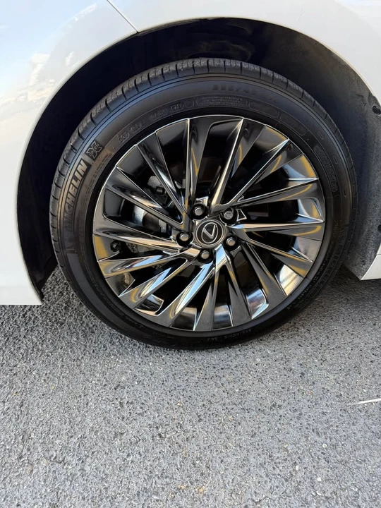 2024 Lexus ES 7th Gen - Image 3 of 16
