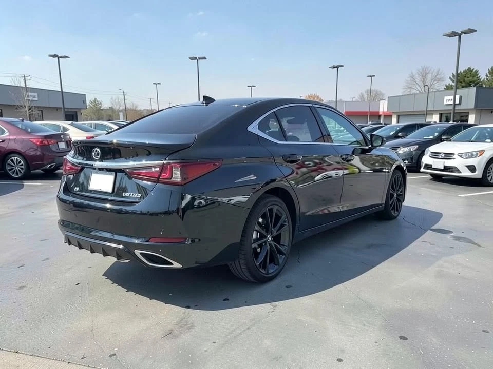 2024 Lexus ES 7th Gen - Image 5 of 12