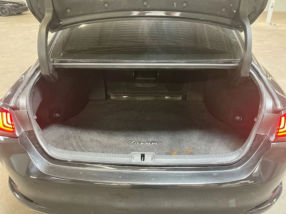 2024 Lexus ES 7th Gen - Image 12 of 12
