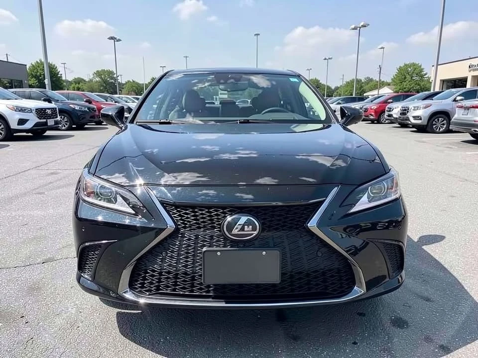 2024 Lexus ES 7th Gen - Image 2 of 20