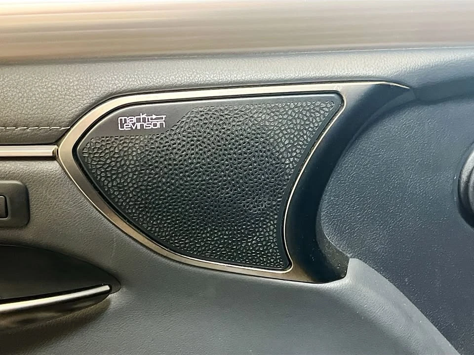 2024 Lexus ES 7th Gen - Image 19 of 20