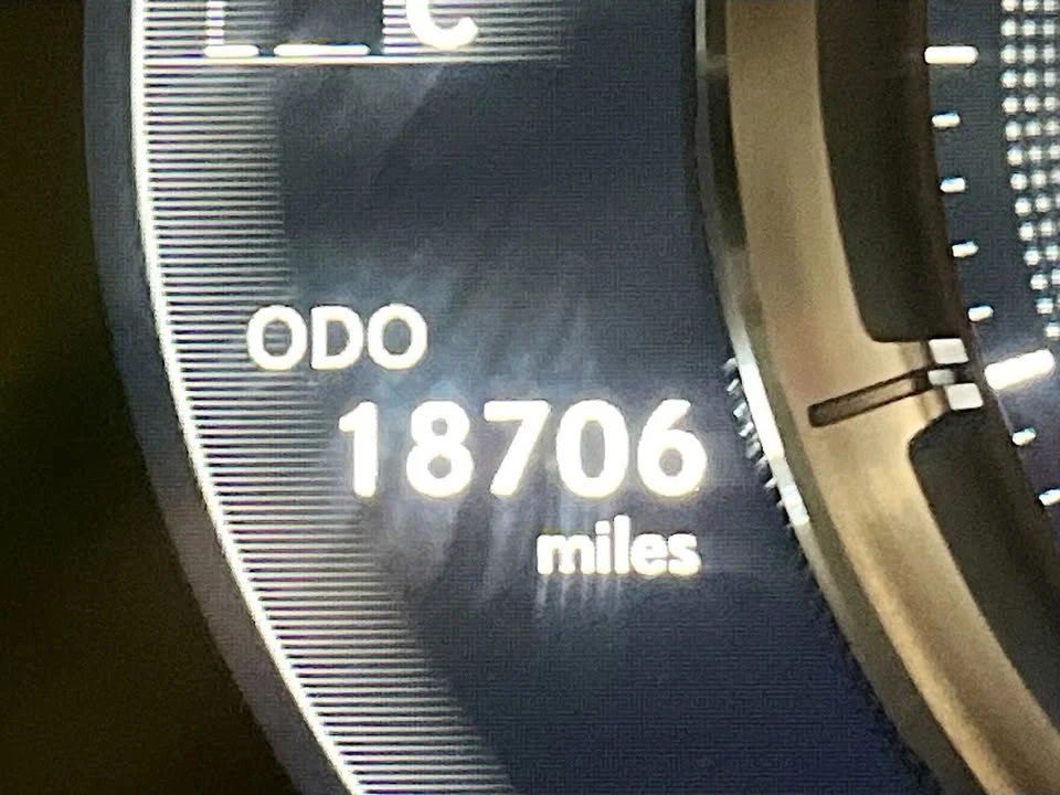 2024 Lexus ES 7th Gen - Image 12 of 20