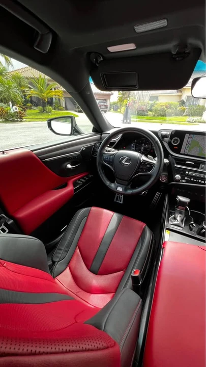 2024 Lexus ES 7th Gen - Image 15 of 19