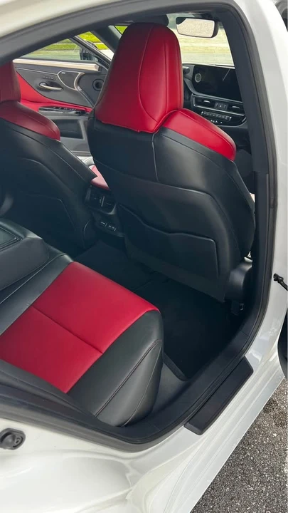 2024 Lexus ES 7th Gen - Image 8 of 19