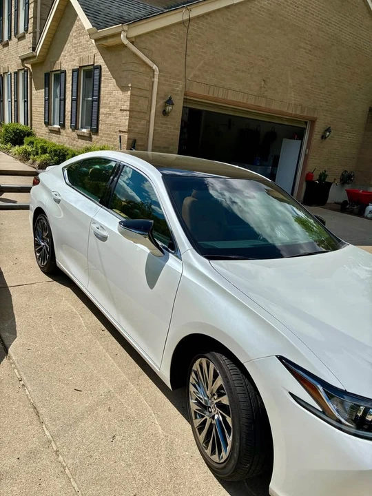 2024 Lexus ES 7th Gen - Image 10 of 10