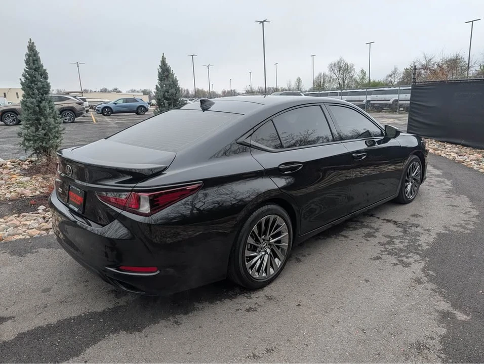 2024 Lexus ES 7th Gen - Image 4 of 20