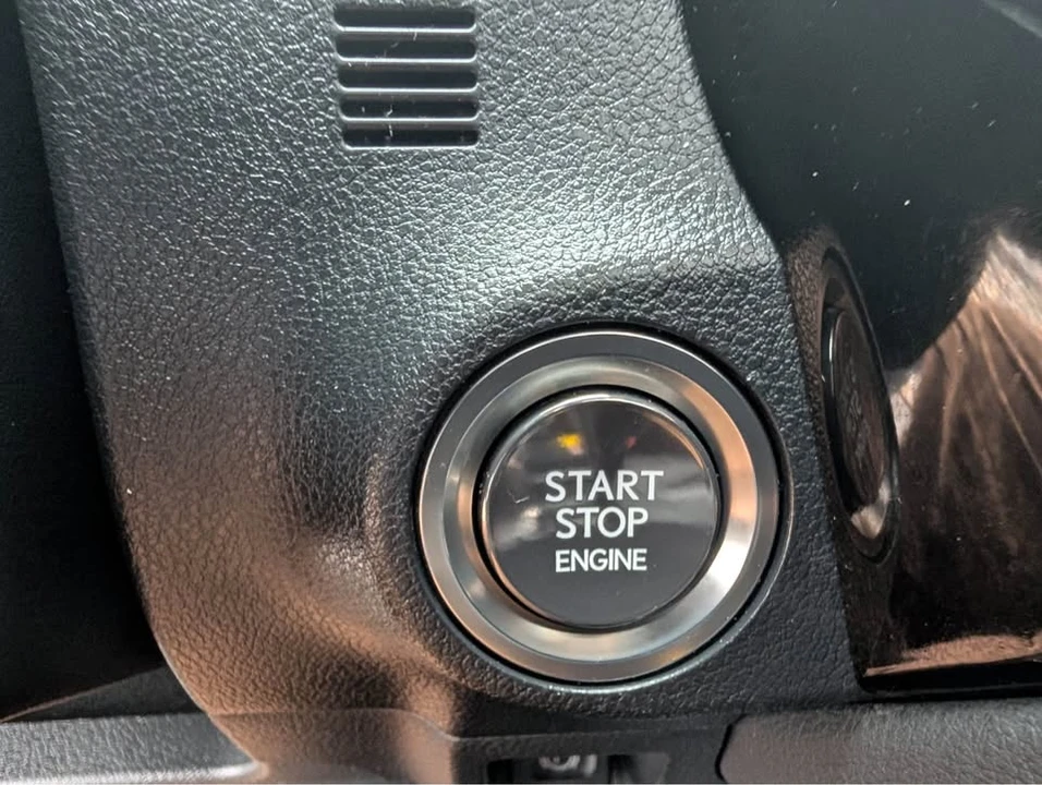 2024 Lexus ES 7th Gen - Image 17 of 20
