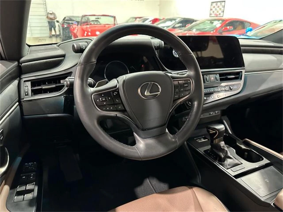 2024 Lexus ES 7th Gen - Image 7 of 30