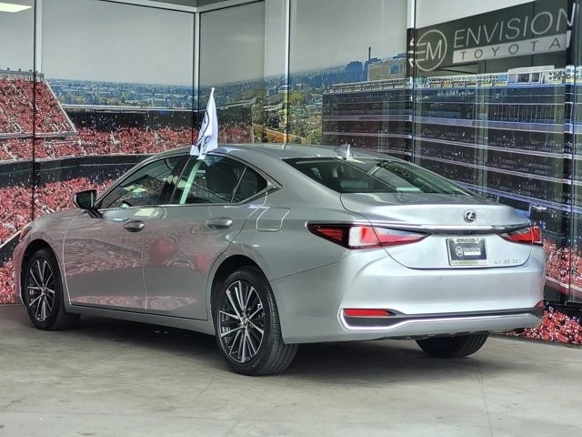 2024 Lexus ES 7th Gen - Image 5 of 12
