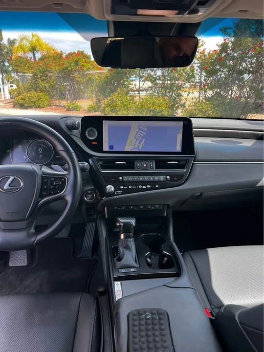 2024 Lexus ES 7th Gen - Image 6 of 10