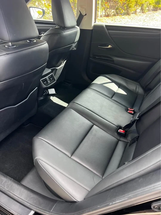 2024 Lexus ES 7th Gen - Image 4 of 10