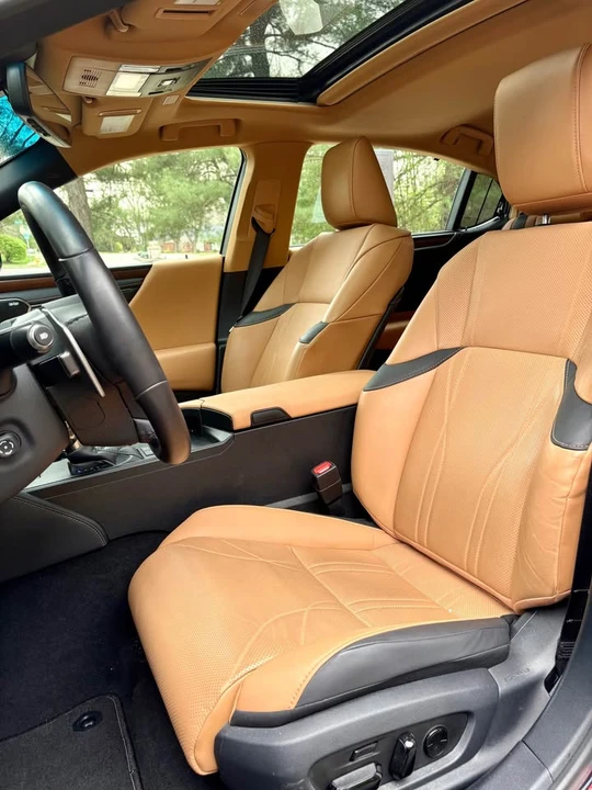 2024 Lexus ES 7th Gen - Image 9 of 20