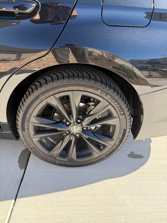 2024 Lexus ES 7th Gen - Image 10 of 20
