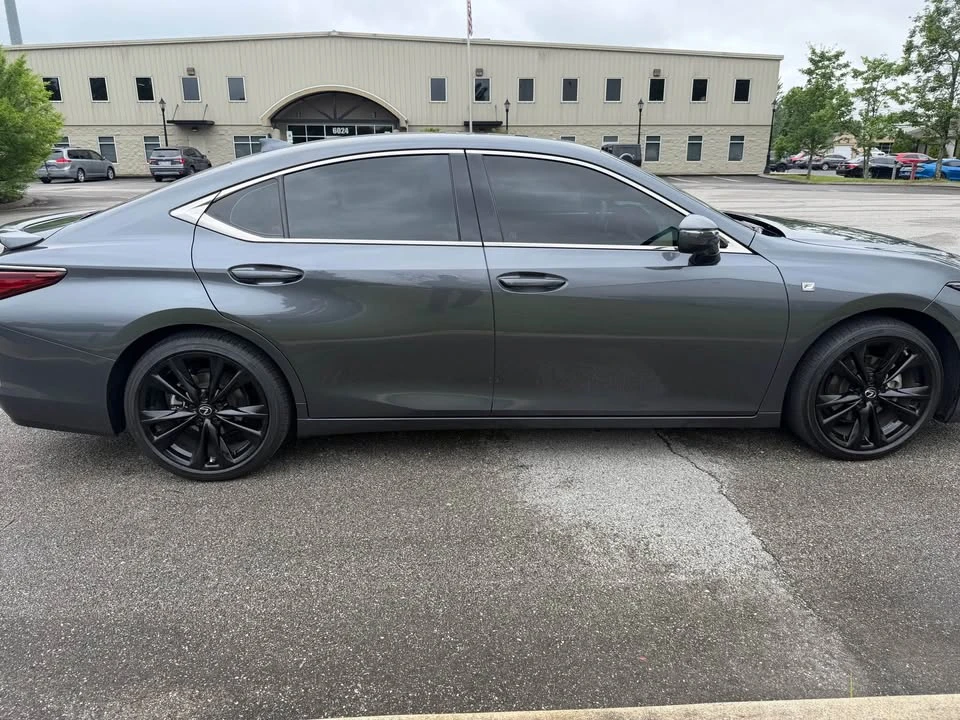2024 Lexus ES 7th Gen - Image 5 of 17