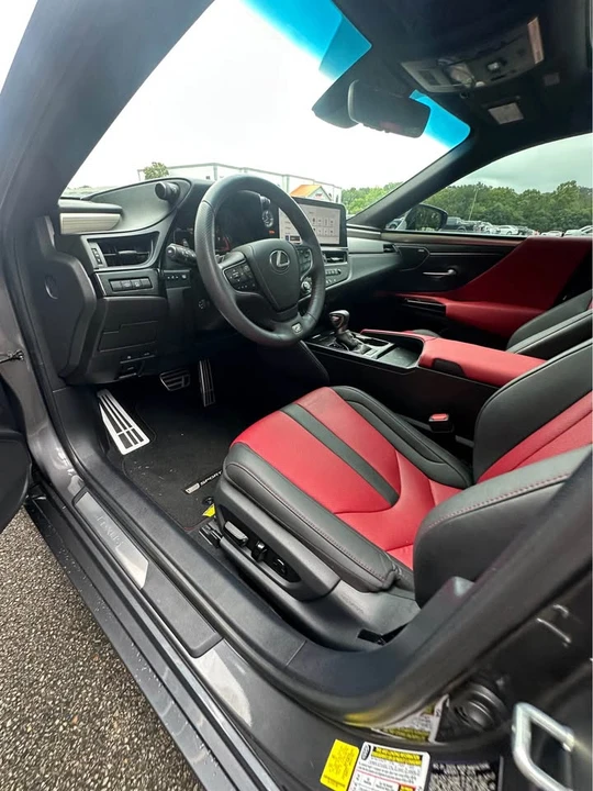 2024 Lexus ES 7th Gen - Image 11 of 14