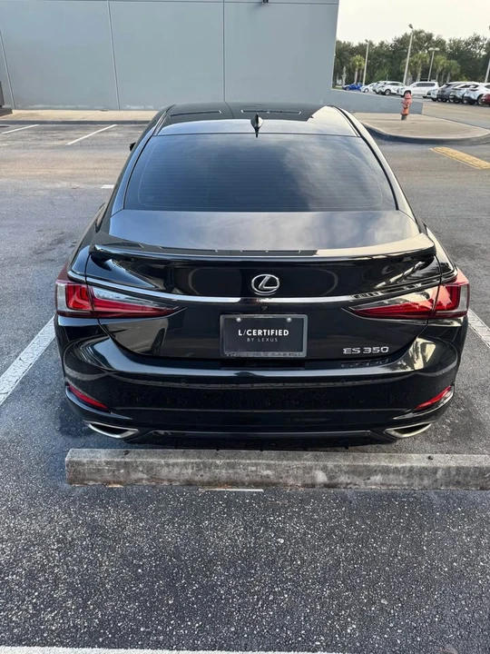 2024 Lexus ES 7th Gen - Image 4 of 10
